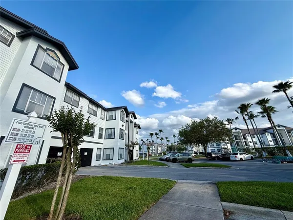 $1,650 | 4105 Tropical Isle Boulevard, Unit 217, Kissimmee, FL 34741