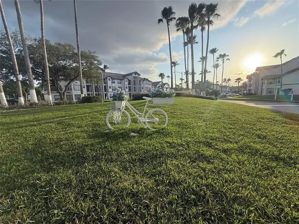 $1,650 | 4105 Tropical Isle Boulevard, Unit 217, Kissimmee, FL 34741