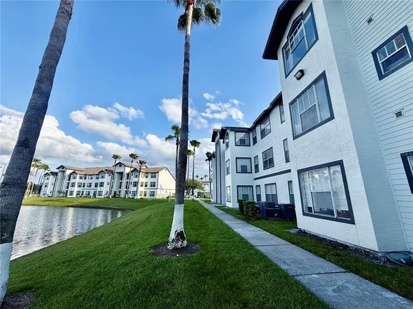 $1,650 | 4105 Tropical Isle Boulevard, Unit 217, Kissimmee, FL 34741