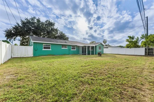 a front view of house with yard