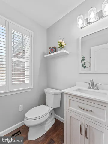 $649,999 | 5 Lakeworth Drive, Berlin, NJ 08009