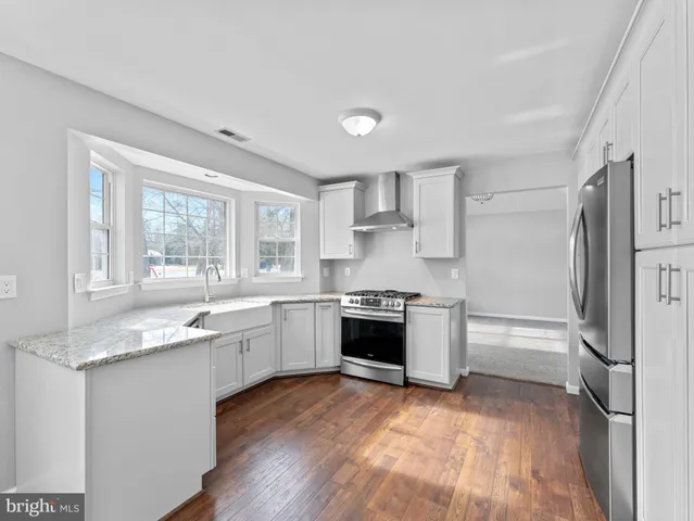 $649,999 | 5 Lakeworth Drive, Berlin, NJ 08009