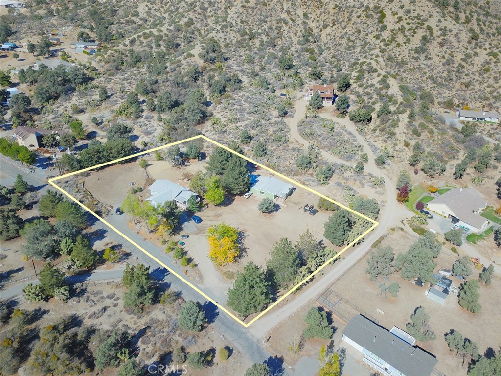 1700 Desert Front Road Pinon Hills, CA 92372 - Photo 2 of 42 Graphic boundary lines are for visual reference only and do not represent a legal survey.