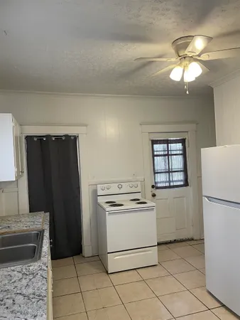 $1,195 | 2526 Yale Avenue, Memphis, TN 38112