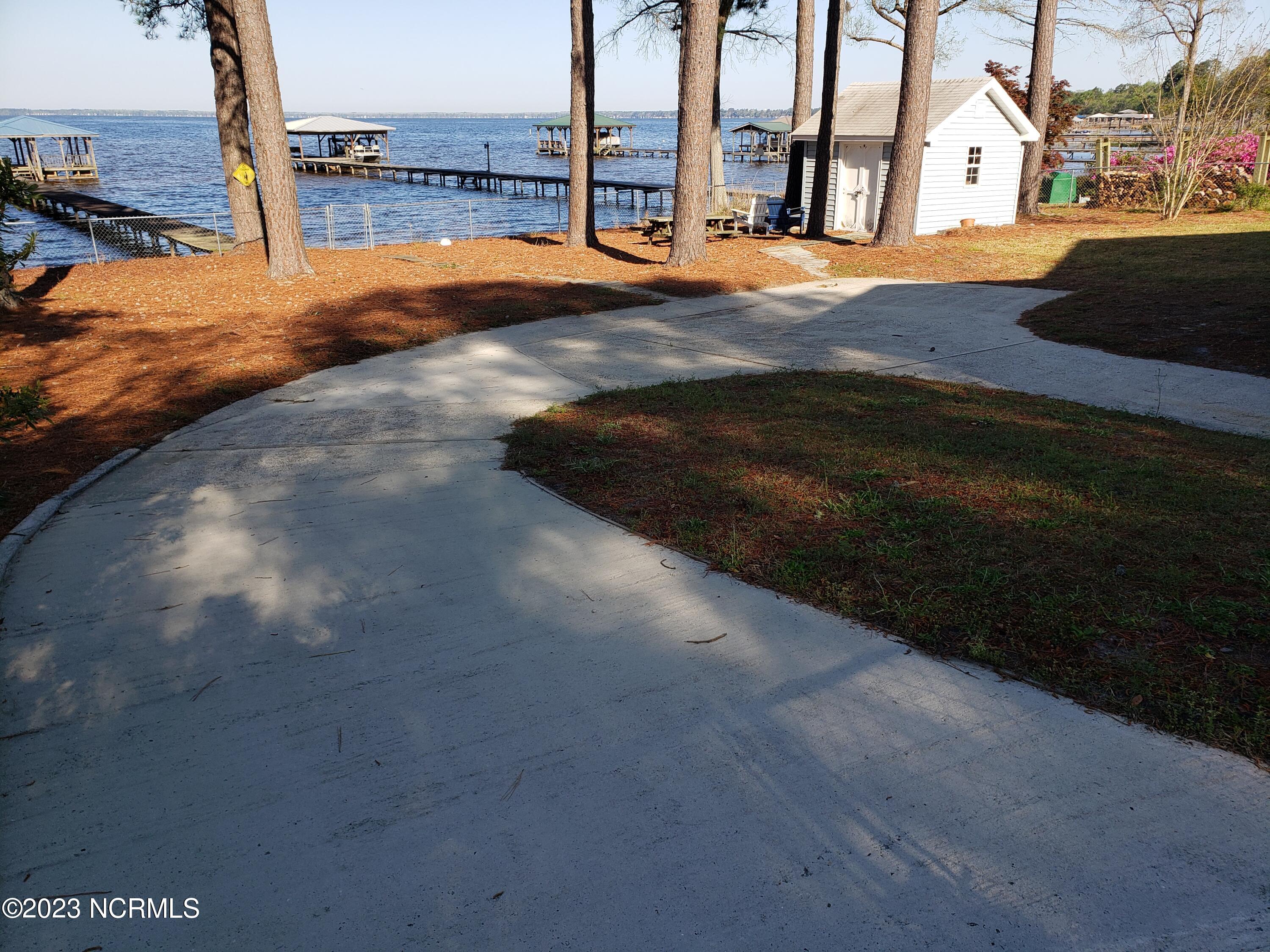 2430 Bella Coola Road Lake Waccamaw, NC 28450 - Photo 11 of 58 20230330_092752