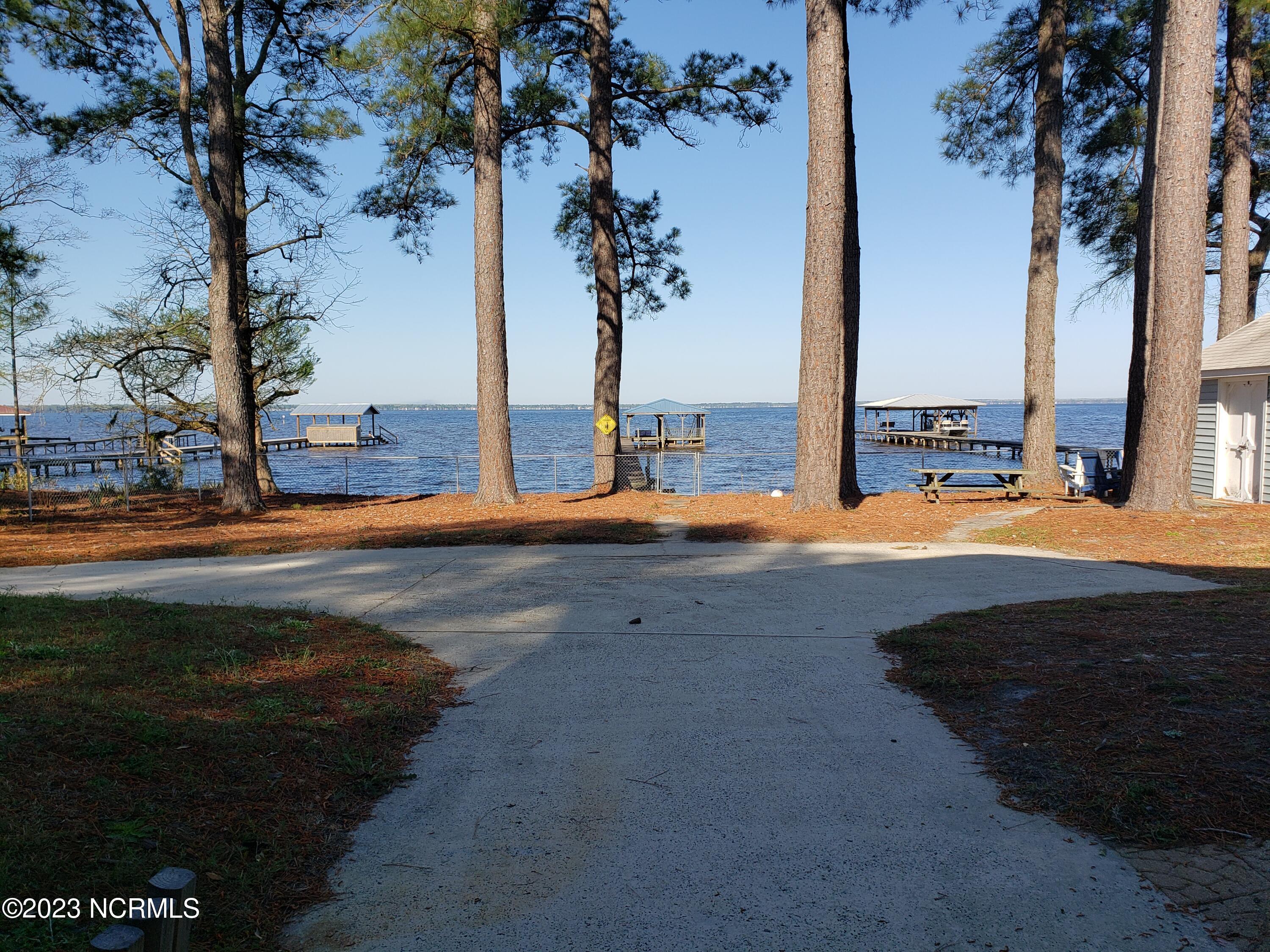 2430 Bella Coola Road Lake Waccamaw, NC 28450 - Photo 12 of 58 20230330_092819