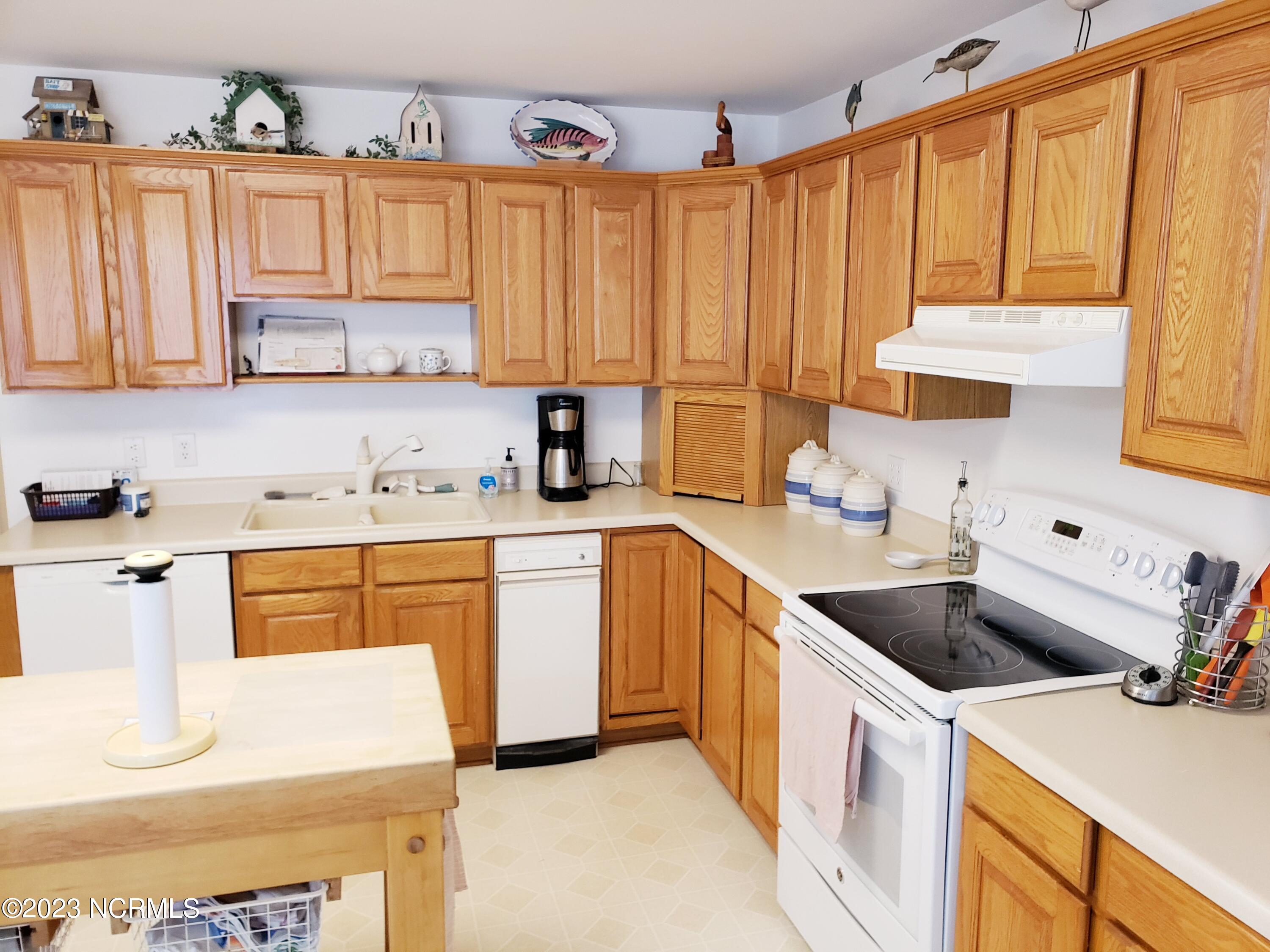 2430 Bella Coola Road Lake Waccamaw, NC 28450 - Photo 24 of 58 20230330_095801