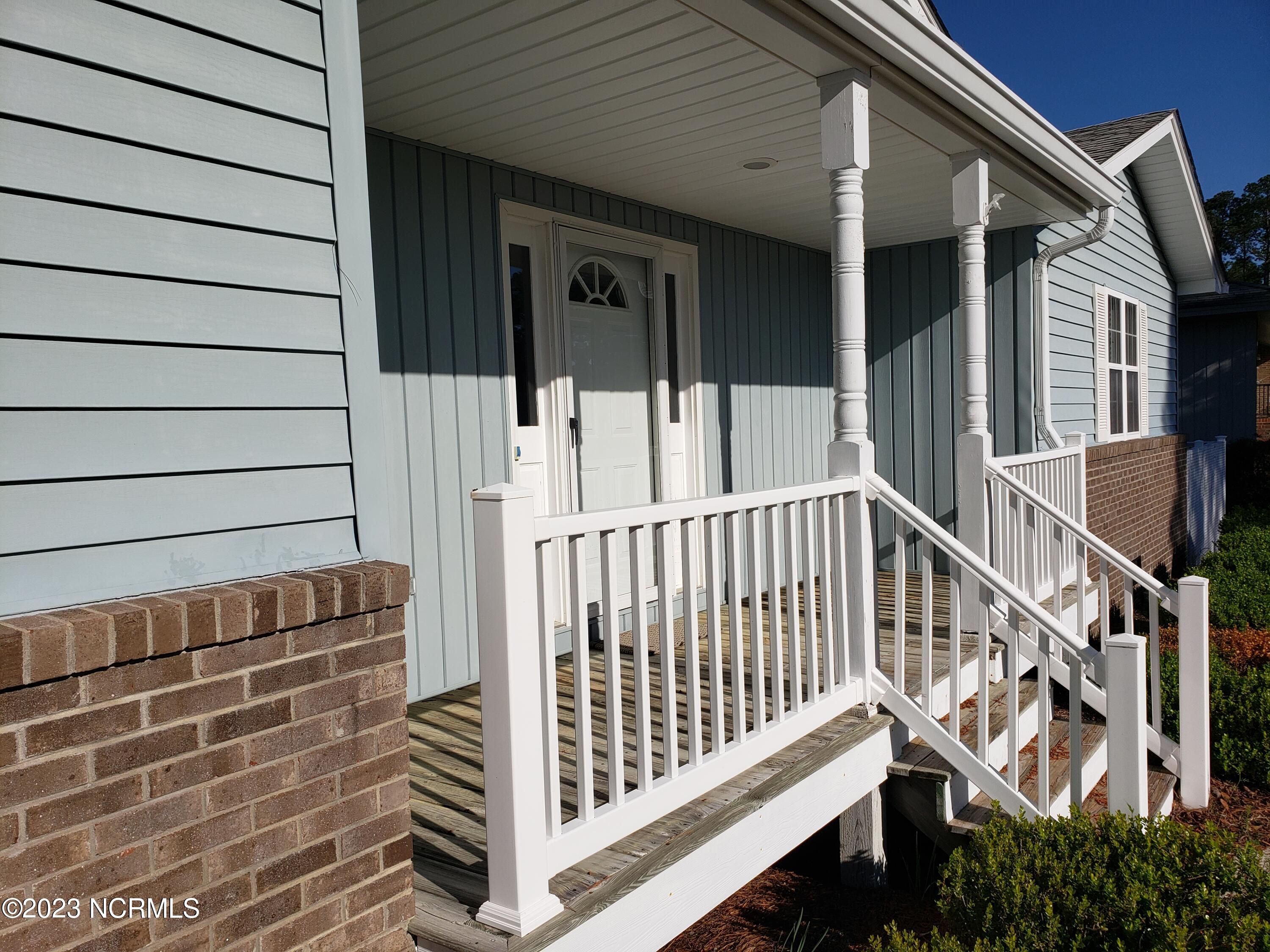 2430 Bella Coola Road Lake Waccamaw, NC 28450 - Photo 4 of 58 20230330_092554