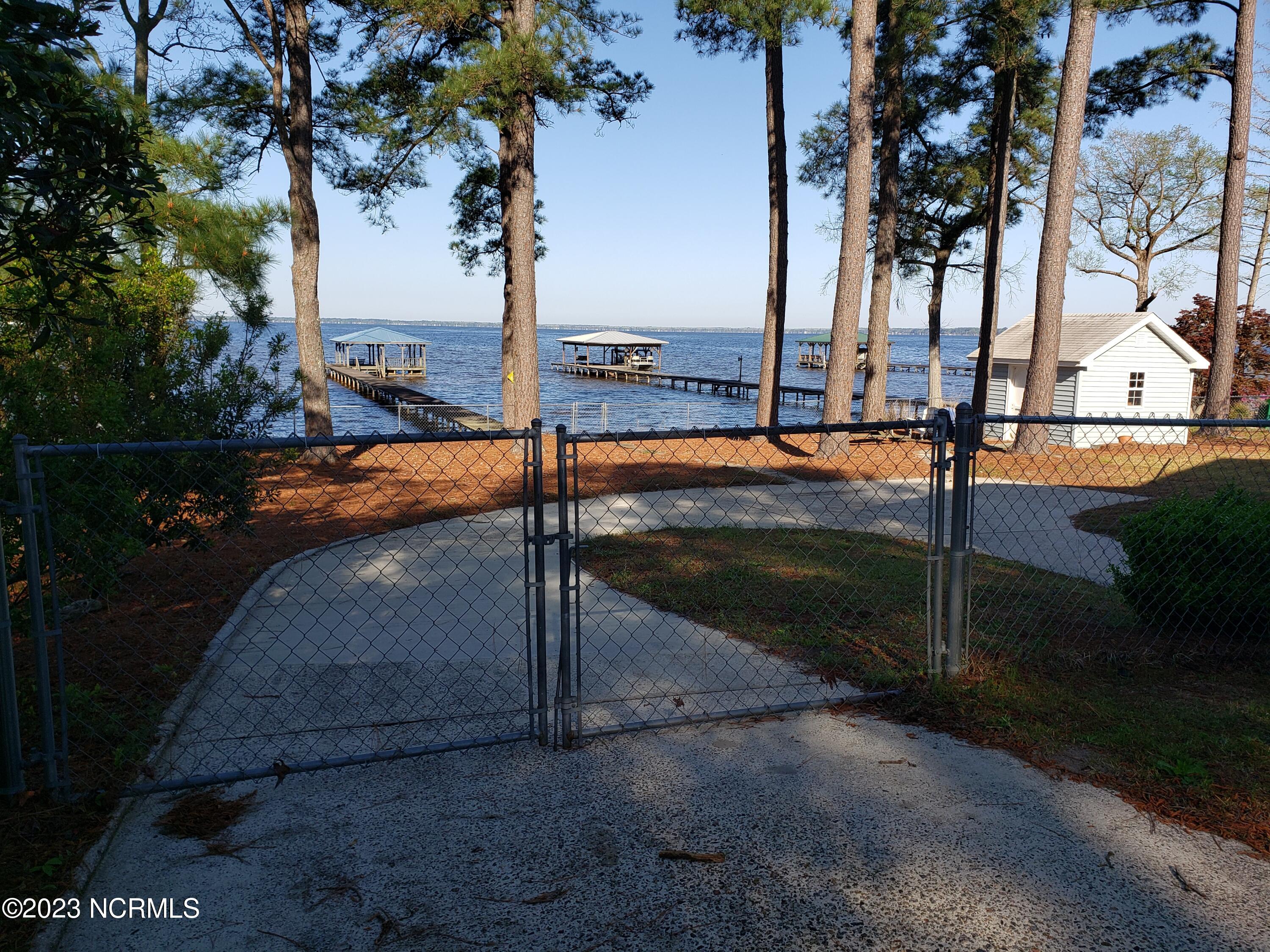 2430 Bella Coola Road Lake Waccamaw, NC 28450 - Photo 10 of 58 20230330_092710