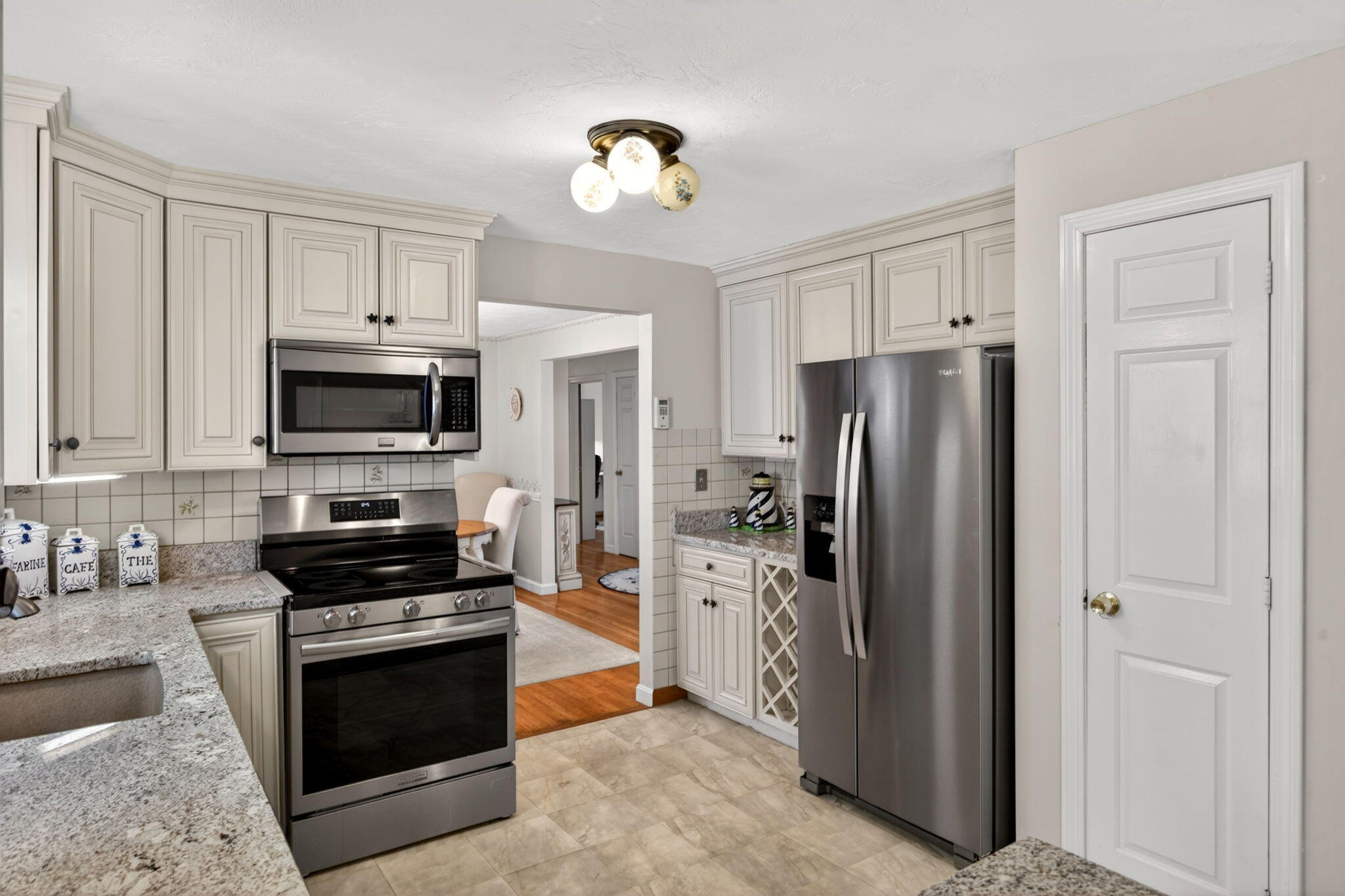 80 Roosevelt Road Cotuit, MA 02635 - Photo 15 of 44 13-13-8P0A4383