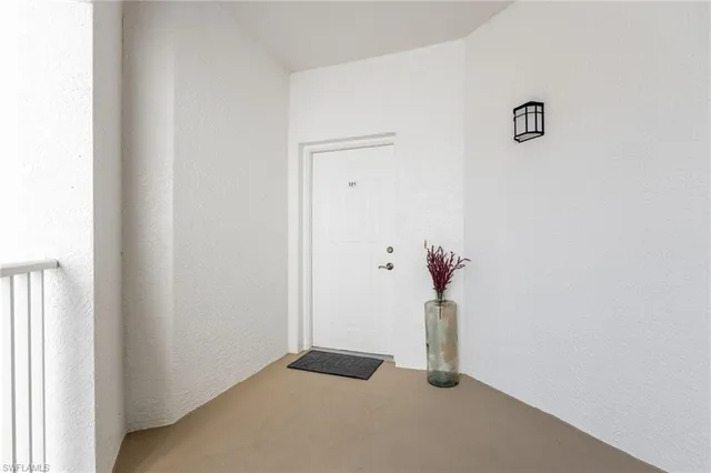 $729,000 | 4650 Yacht Harbor Drive, Unit 121, Naples, FL 34112