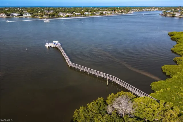 $729,000 | 4650 Yacht Harbor Drive, Unit 121, Naples, FL 34112