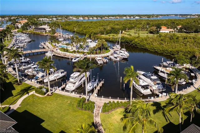 $729,000 | 4650 Yacht Harbor Drive, Unit 121, Naples, FL 34112