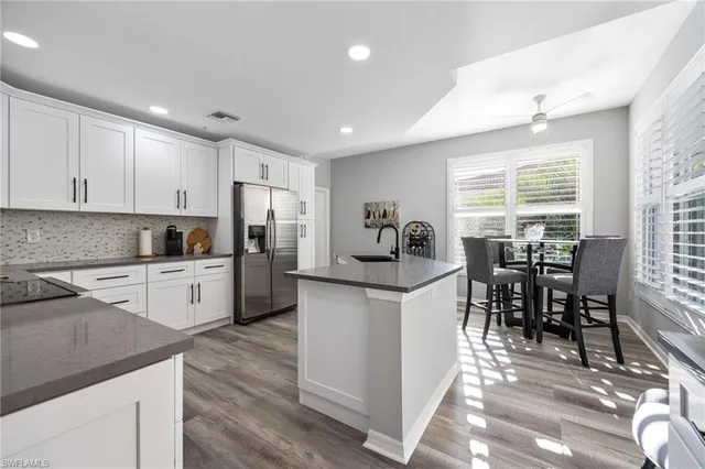 $729,000 | 4650 Yacht Harbor Drive, Unit 121, Naples, FL 34112