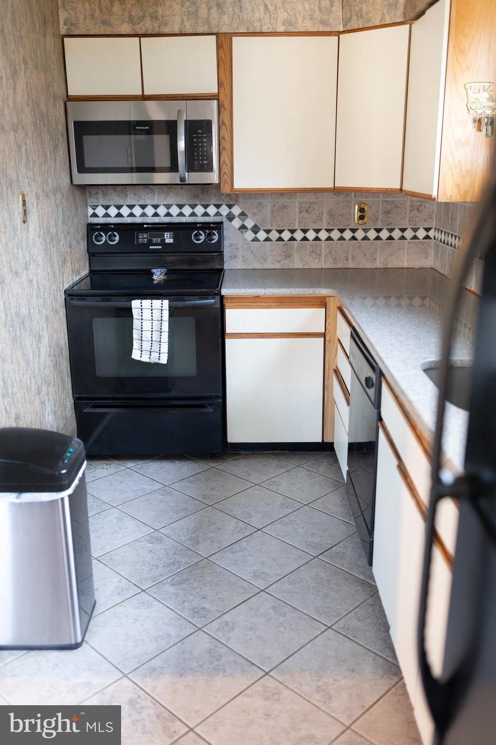 925 Brenton Road Drexel Hill, PA 19026 - Photo 12 of 26 kit