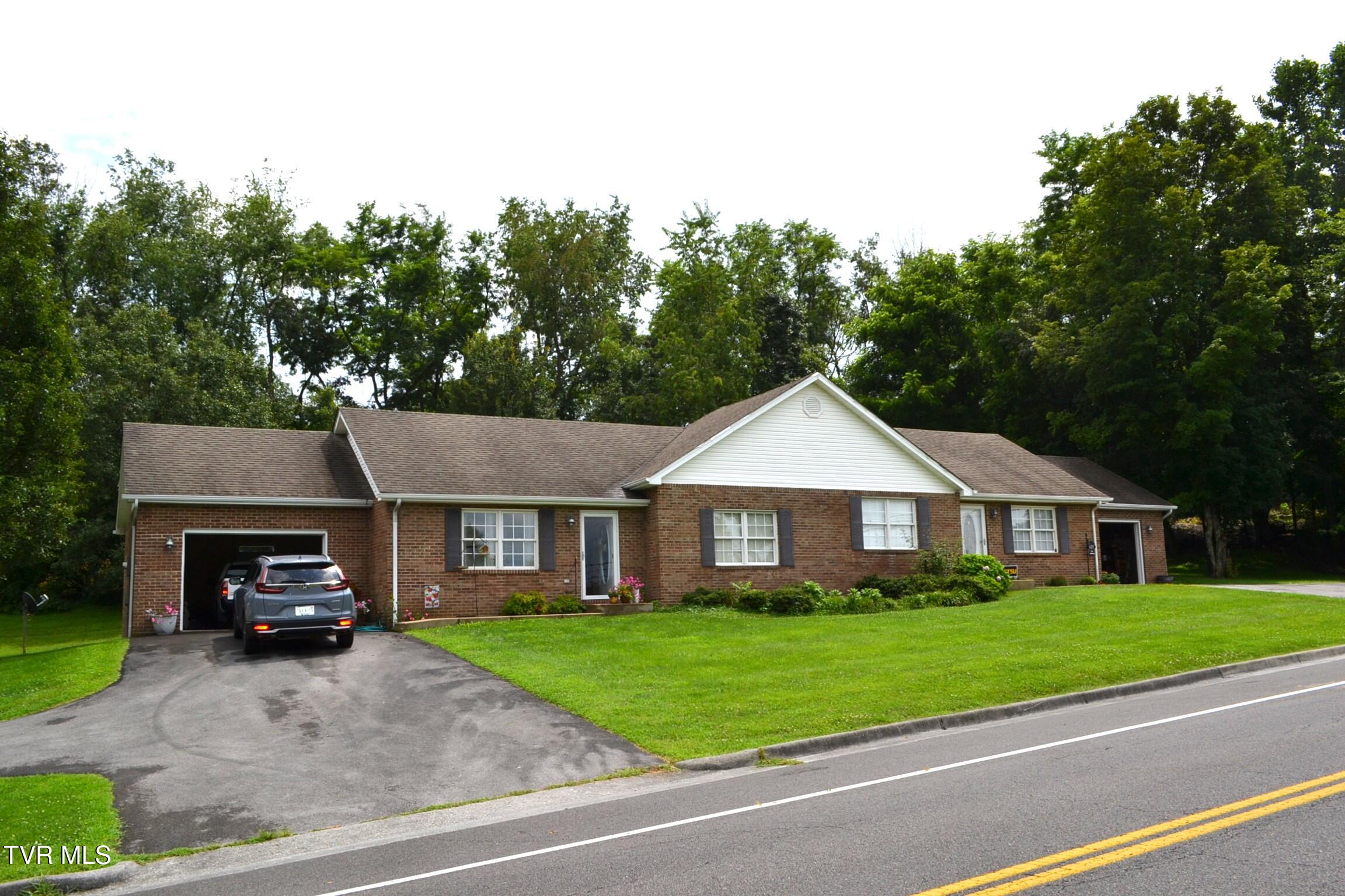 623 Wyndale Road, Unit 6 Abingdon, VA 24210 - Photo 3 of 24 DSC_0244