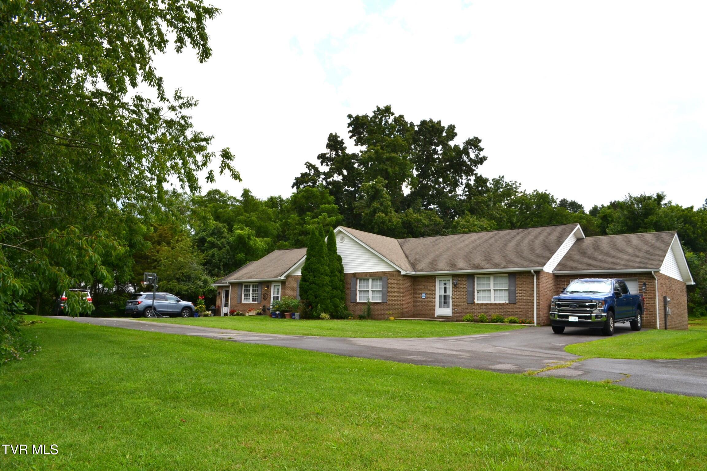 623 Wyndale Road, Unit 6 Abingdon, VA 24210 - Photo 5 of 24 DSC_0237