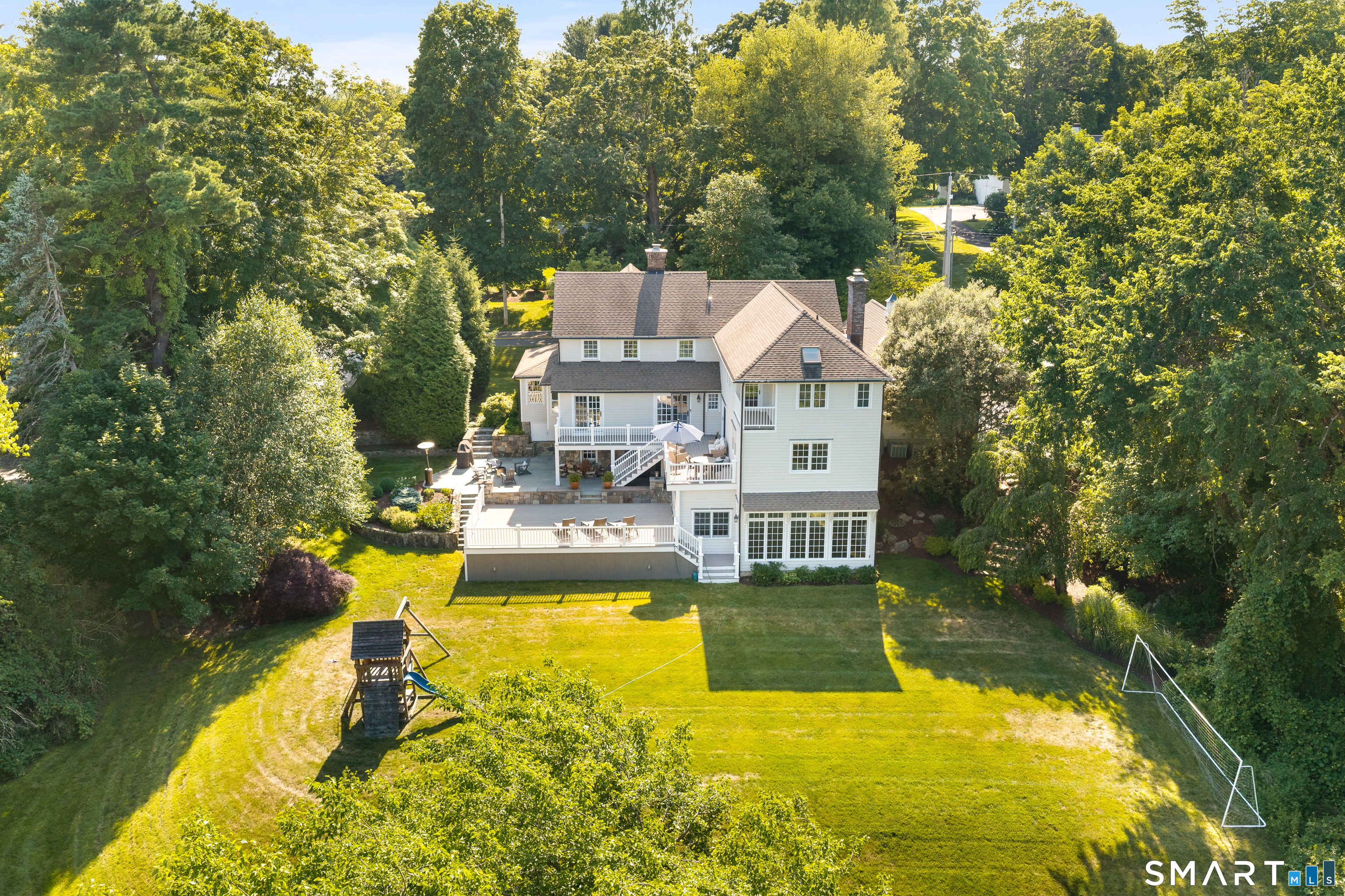 2444 Bronson Road Fairfield, CT 06824 - Photo 28 of 35