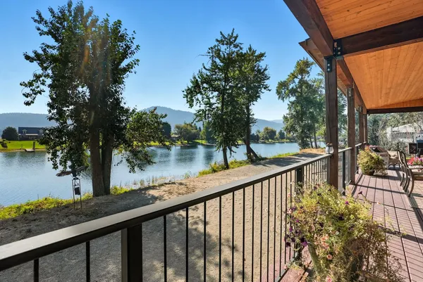 $998,500 | 530 Cottonwood Drive, St. Maries, ID 83861