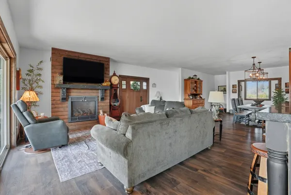 $998,500 | 530 Cottonwood Drive, St. Maries, ID 83861