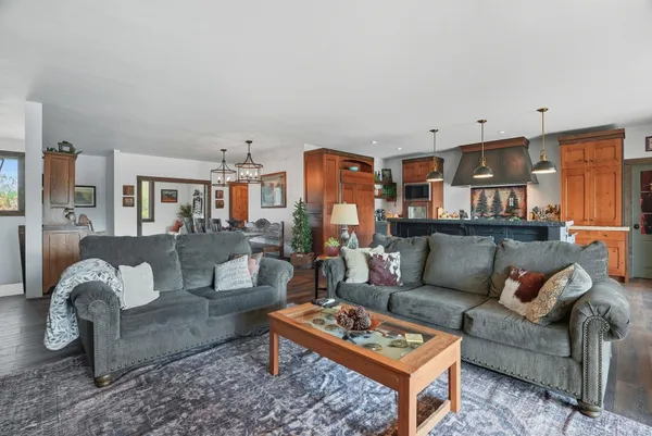 $998,500 | 530 Cottonwood Drive, St. Maries, ID 83861