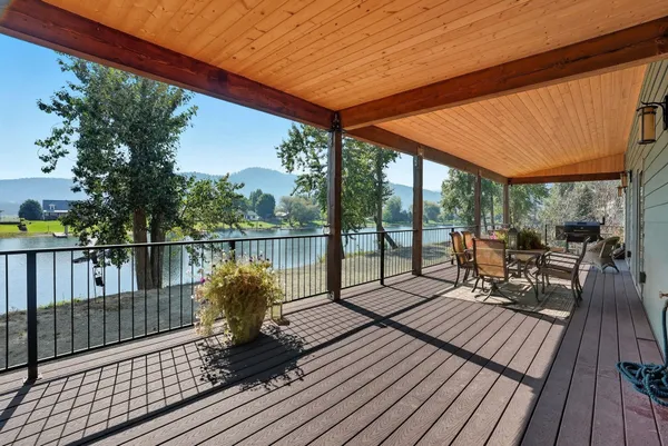 $998,500 | 530 Cottonwood Drive, St. Maries, ID 83861