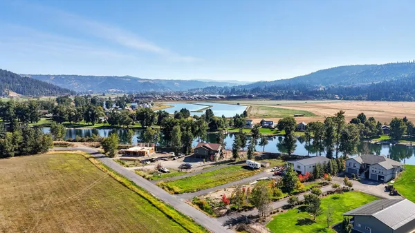 $998,500 | 530 Cottonwood Drive, St. Maries, ID 83861