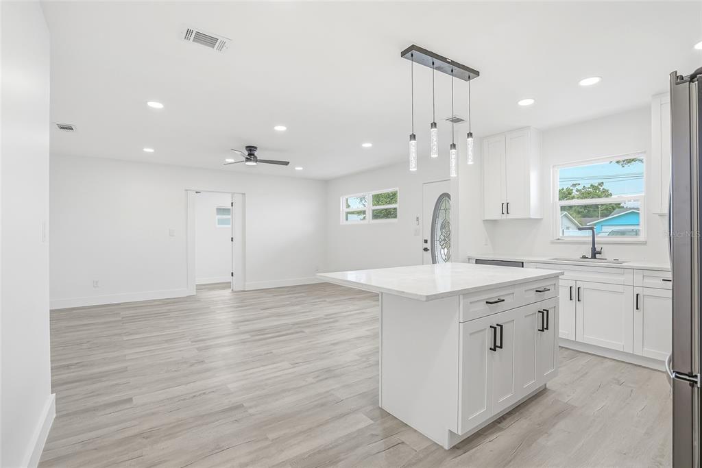 529 Firefly Lane Apollo Beach, FL 33572 - Photo 11 of 34