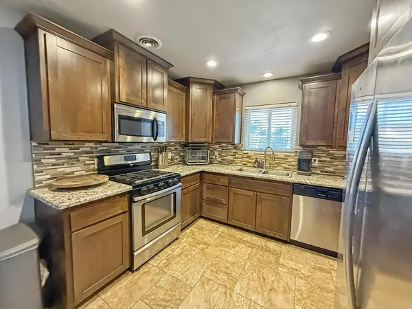 $350,000 | 1755 4th Street, Clovis, CA 93611