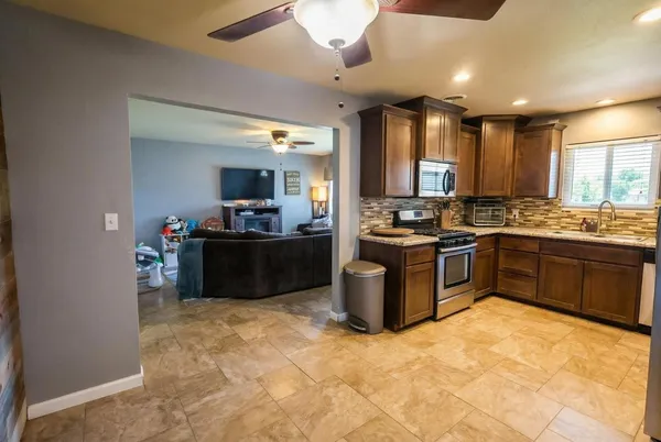 $350,000 | 1755 4th Street, Clovis, CA 93611
