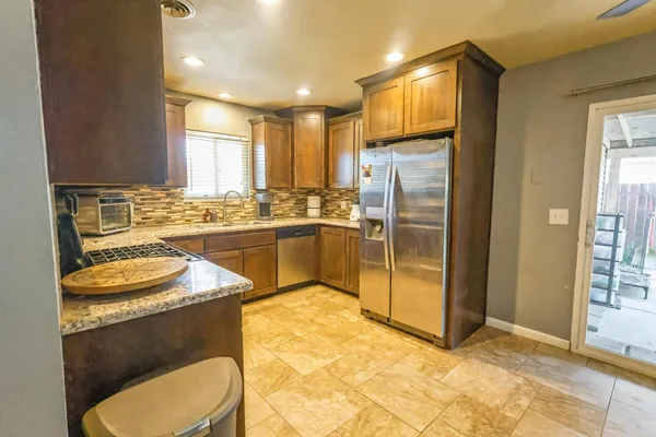 $350,000 | 1755 4th Street, Clovis, CA 93611