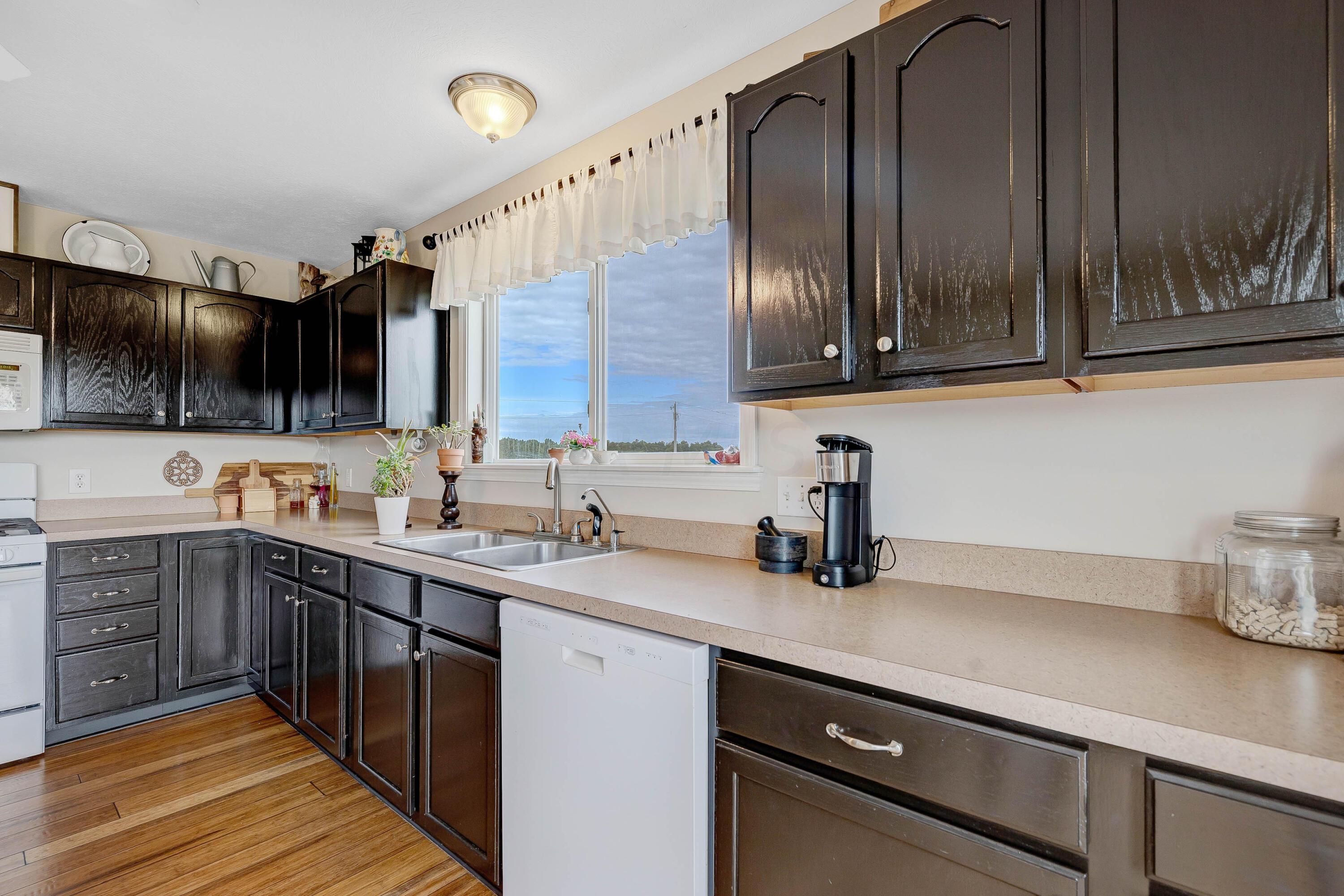 12432 Roberts Road Croton, OH 43013 - Photo 8 of 43 Gallery Image 8