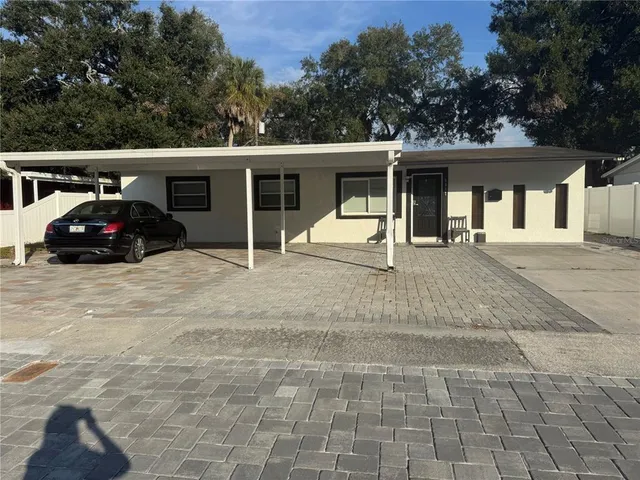 $2,600 | 5617 Gateway Drive, Tampa, FL 33615