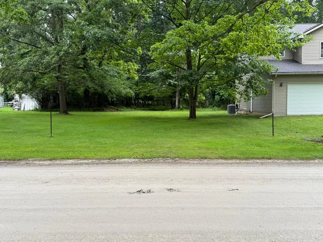 $65,000 | 6 9 Mile Road, Whitmore Lake, MI 48189