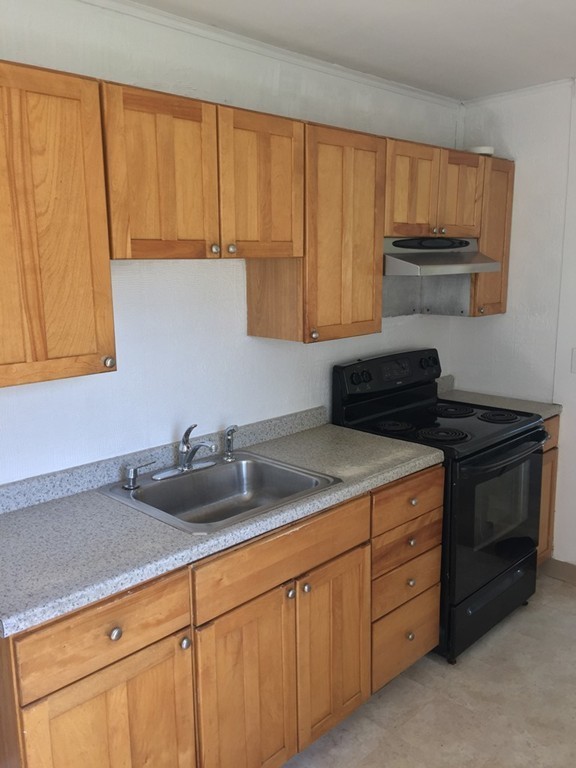 106 Baldwin Avenue Framingham, MA 01701 - Photo 9 of 15