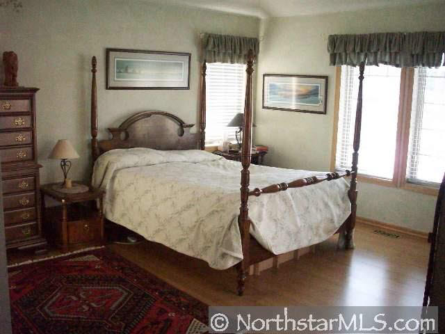 1605 Hunter Hill Road Hudson, WI 54016 - Photo 3 of 10 Gallery Image 3