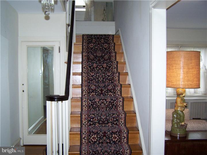 515 East Manoa Road Havertown, PA 19083 - Photo 4 of 25