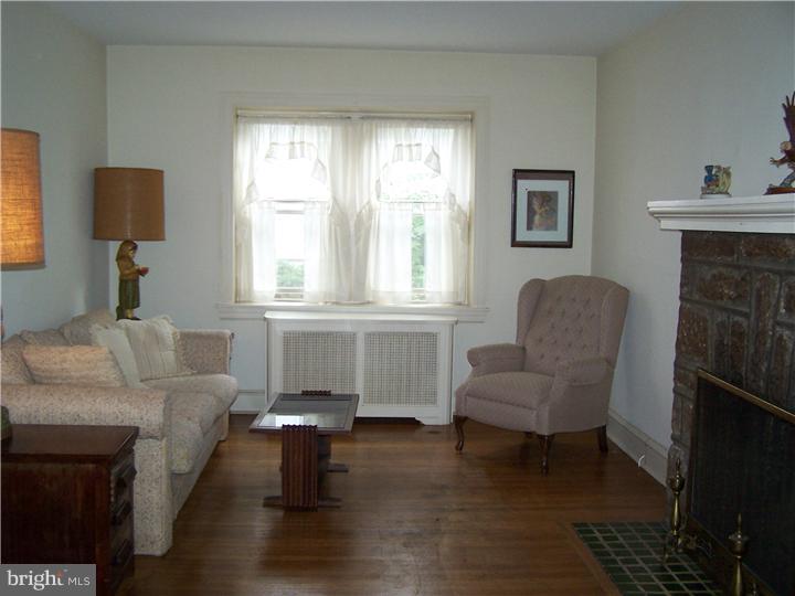 515 East Manoa Road Havertown, PA 19083 - Photo 5 of 25
