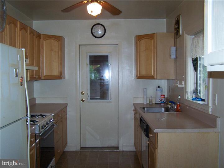 515 East Manoa Road Havertown, PA 19083 - Photo 10 of 25