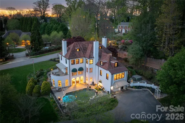 $999,900 | 401 Highland Avenue Southwest, Lenoir, NC 28645