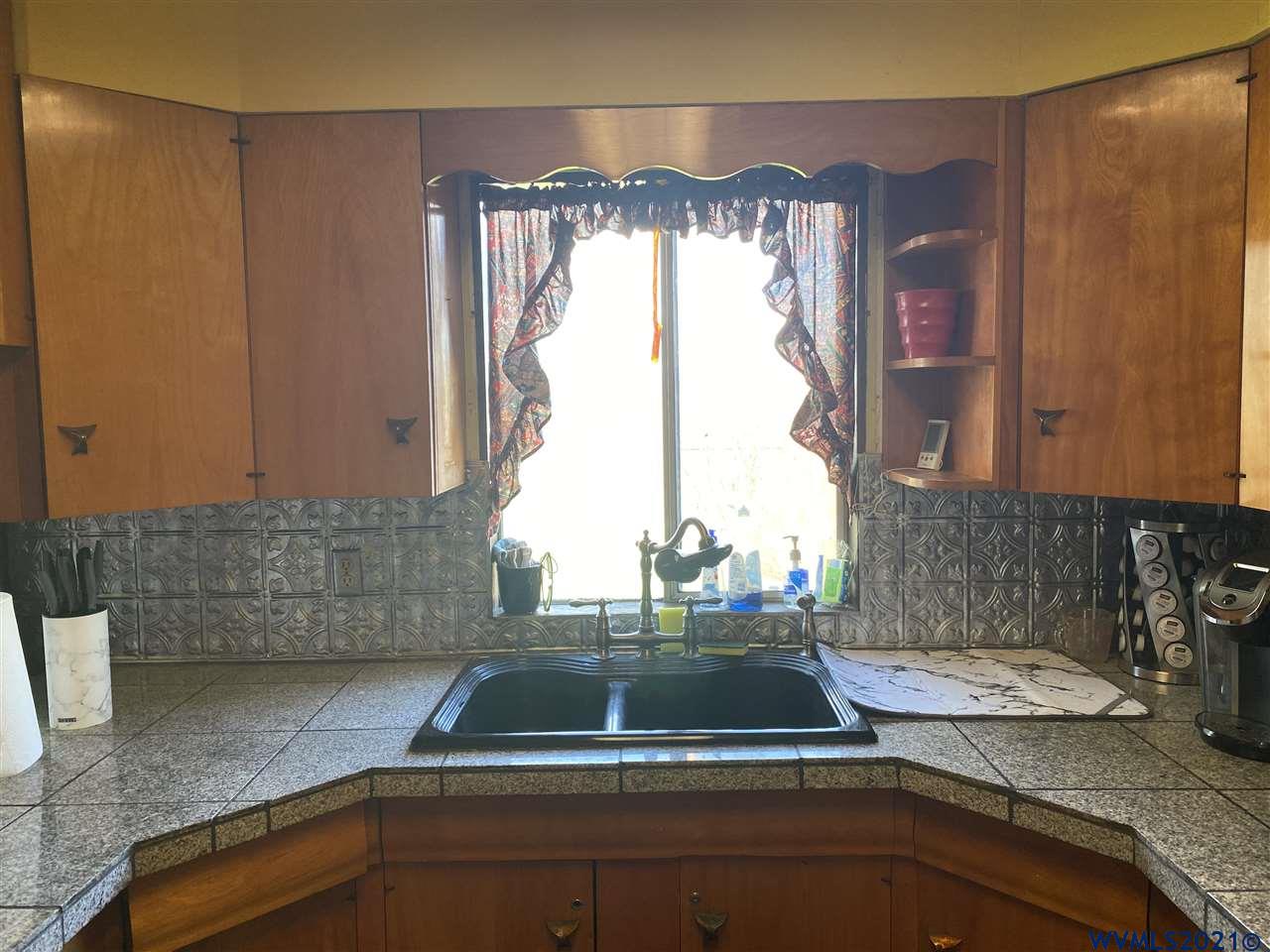 35859 Riverside Drive Albany, OR 97321 - Photo 14 of 22 Gallery Image 14