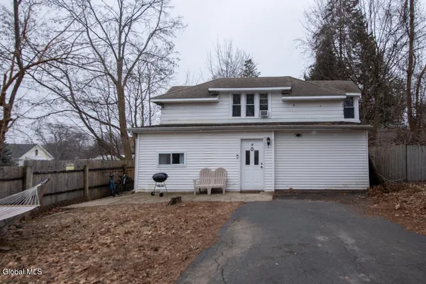 $234,898 | 7 Pinehurst Avenue, Albany, NY 12203