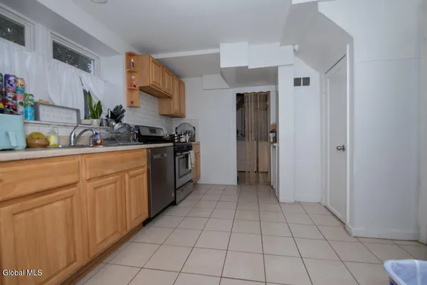 $234,898 | 7 Pinehurst Avenue, Albany, NY 12203