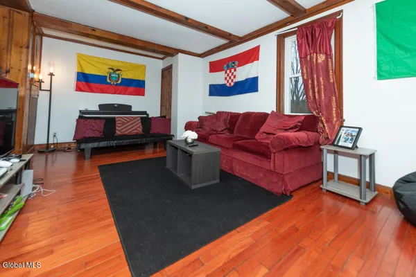 $234,898 | 7 Pinehurst Avenue, Albany, NY 12203