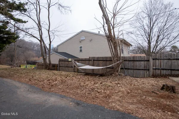 $234,898 | 7 Pinehurst Avenue, Albany, NY 12203