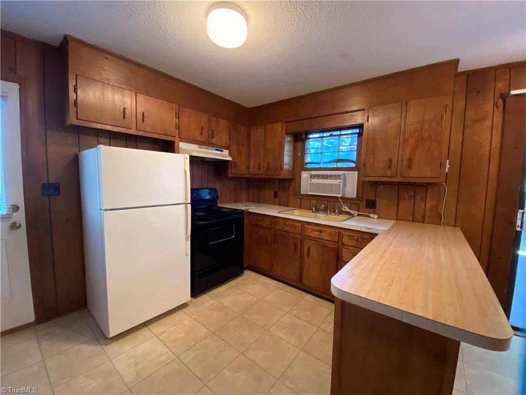 821 Morris Road Winston-Salem, NC 27101 - Photo 14 of 30 Kitchen