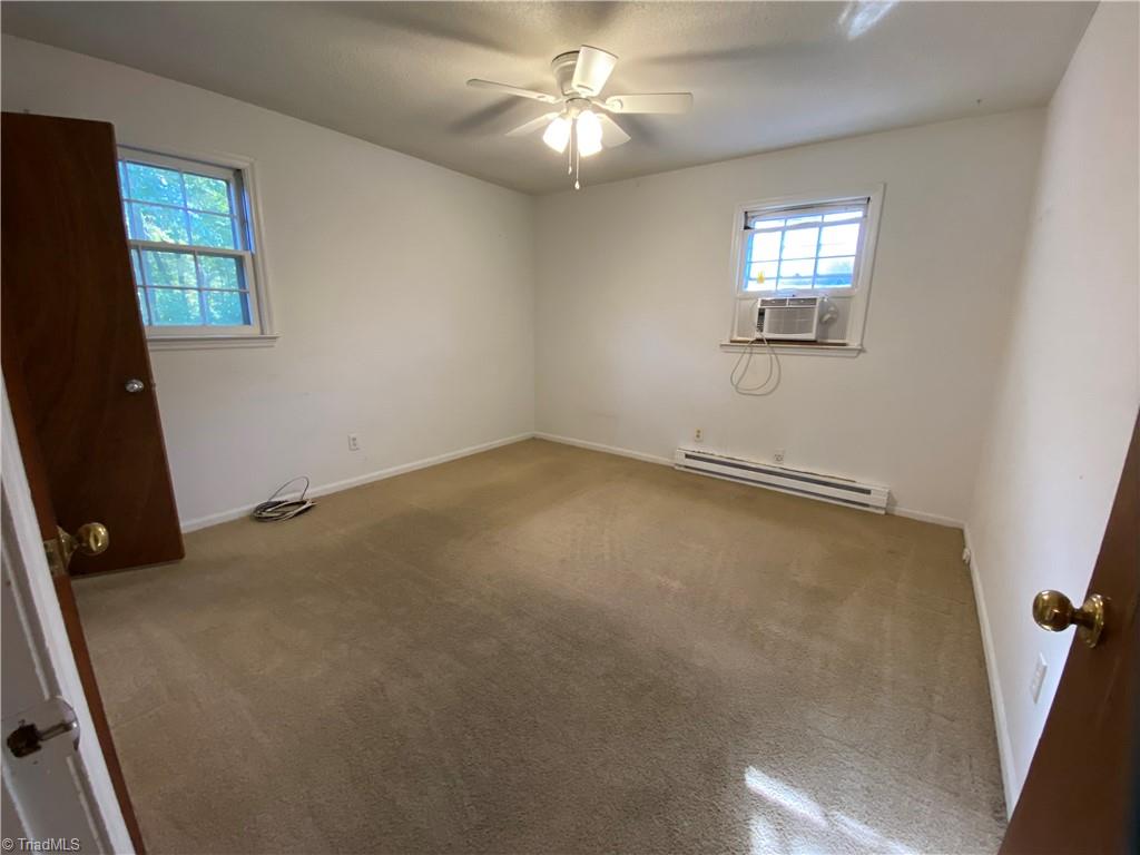 821 Morris Road Winston-Salem, NC 27101 - Photo 19 of 30 Bedroom 3