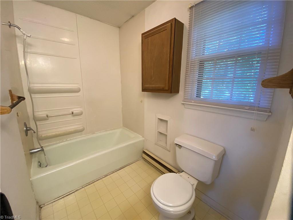 821 Morris Road Winston-Salem, NC 27101 - Photo 24 of 30 Full Bath