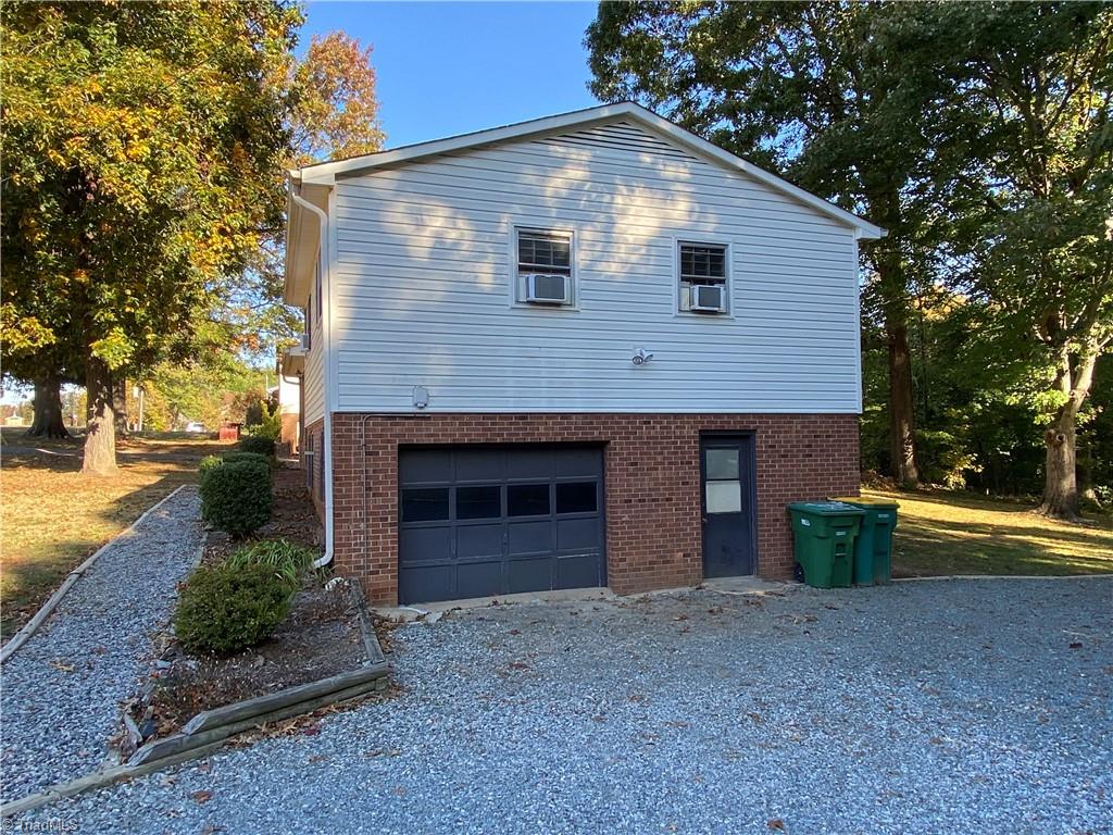 821 Morris Road Winston-Salem, NC 27101 - Photo 5 of 30 Gallery Image 5