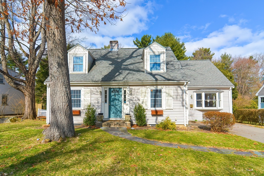 42 Hutchinson Road Walpole, MA 02081 - Photo 1 of 29 Gallery Image 1